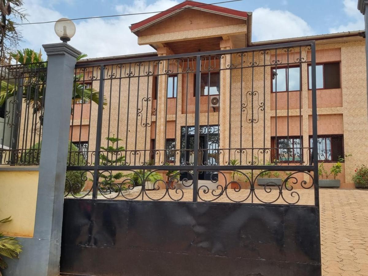 Appart Hotel Mireille Yaoundé Exteriér fotografie